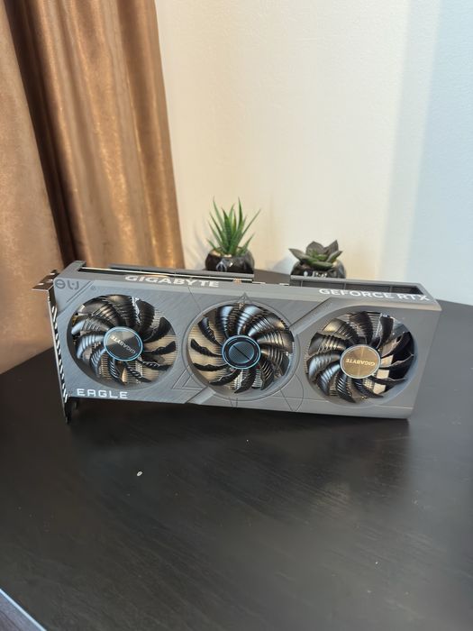 Placa Video RTX 4060 8GB Gigabyte EAGLE OC