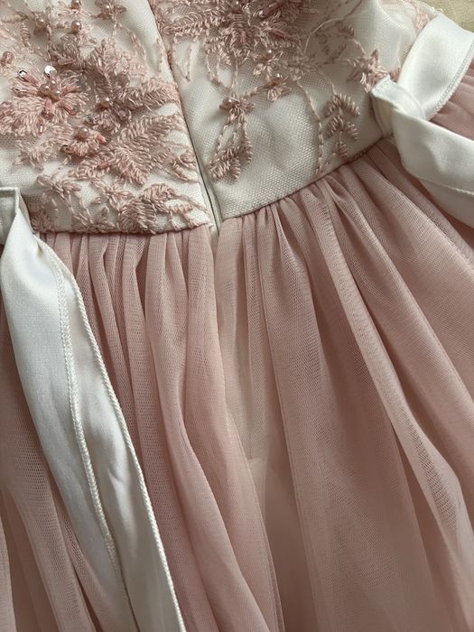 Rochita eleganta de botez