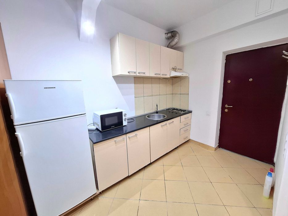 Închiriez garsonieră zona Dacia