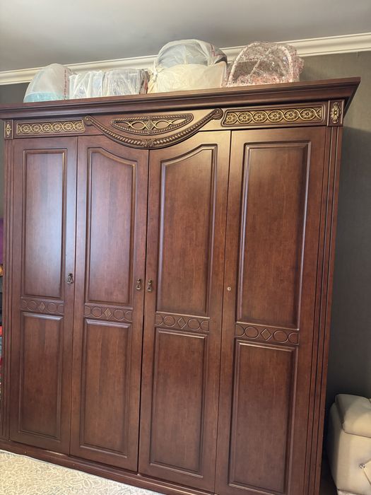 Спальный гарнитур