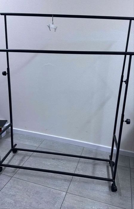 Напольная вешалка