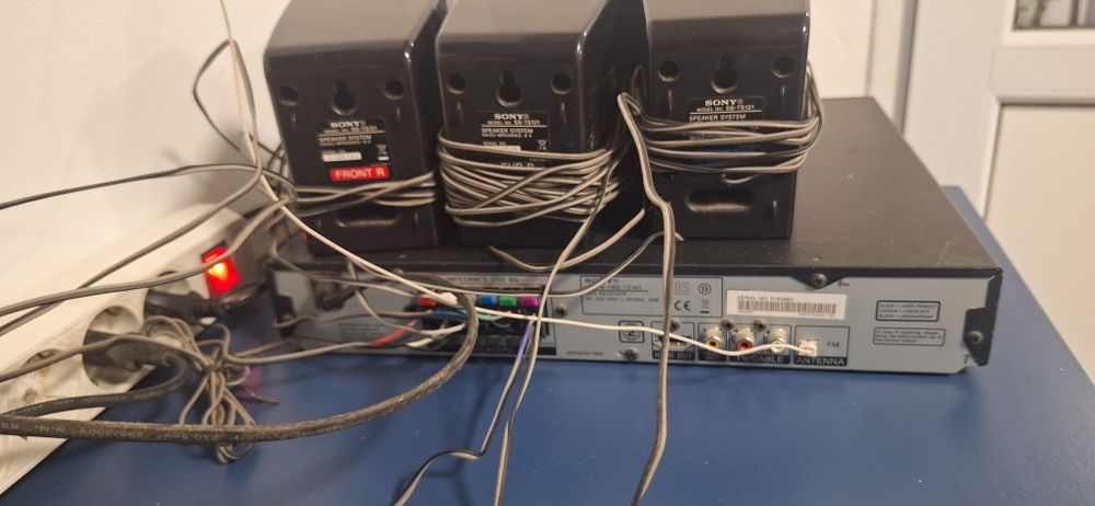 Dvd Sony 5+1 HBD-TZ140