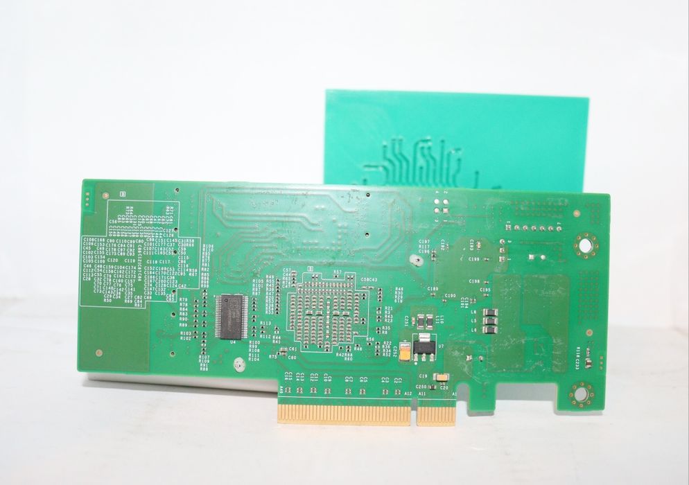 Placa de Extensie Stocare NVME Oculink Supermicro AOC-SLG3-4E2P