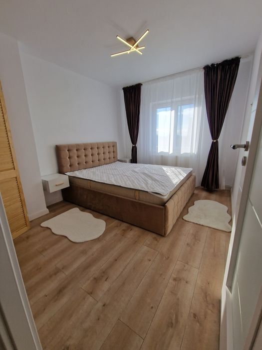 Inchiriez apartament 3 camere
