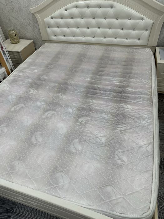 Матрас срочно продам 160/200