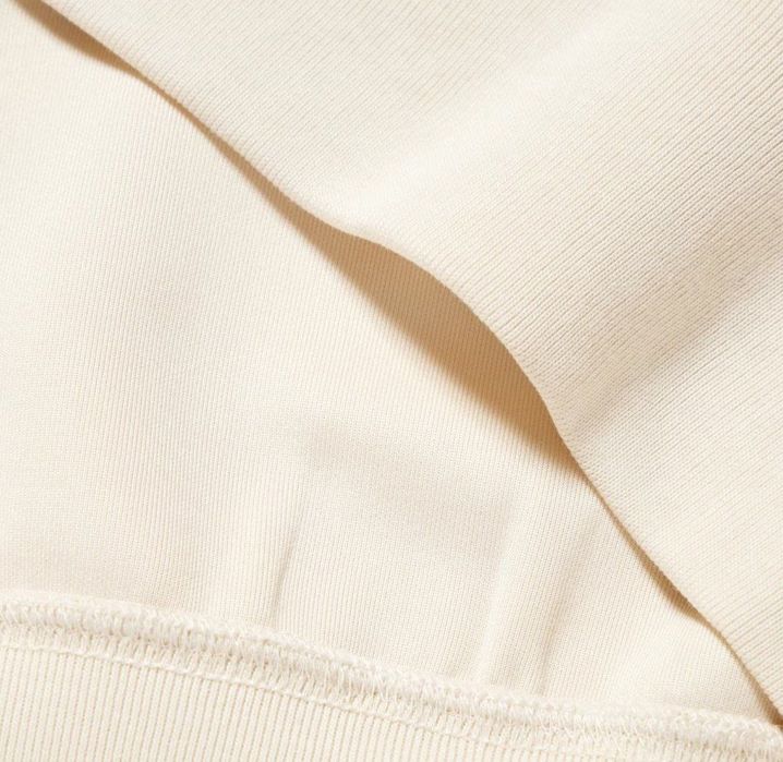 Костюм UNIQLO оригинал костюм.