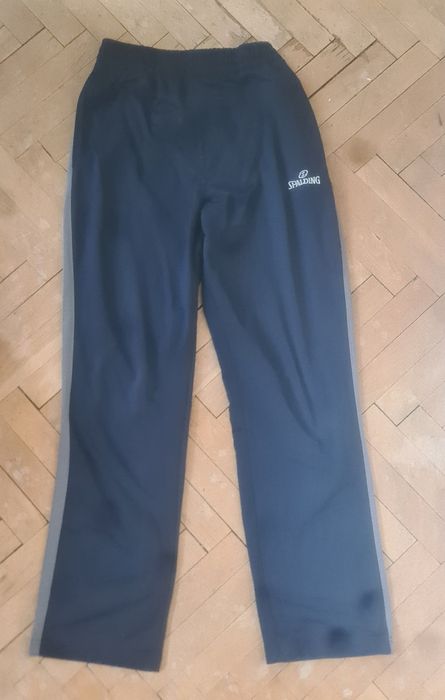 Анцуг на Spalding