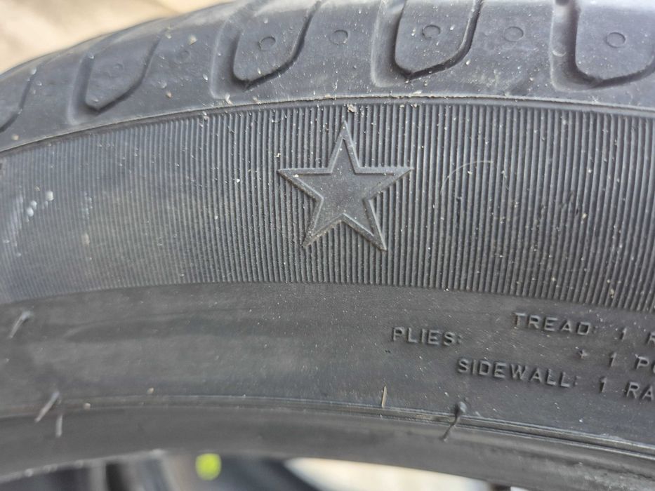 2бр. Летни гумми Pirelli 225/45/18 RSC с BMW звезда DOT 0422