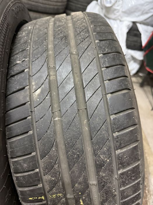 летни гуми 235/45/18