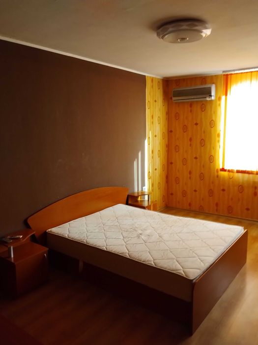 Продава се Двустаен апартамент в Пловдив, Изгрев - 77 кв.м за 1060 €/кв.м - Снимка #1