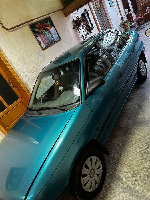 Vând Opel Astra F 1.6 GL