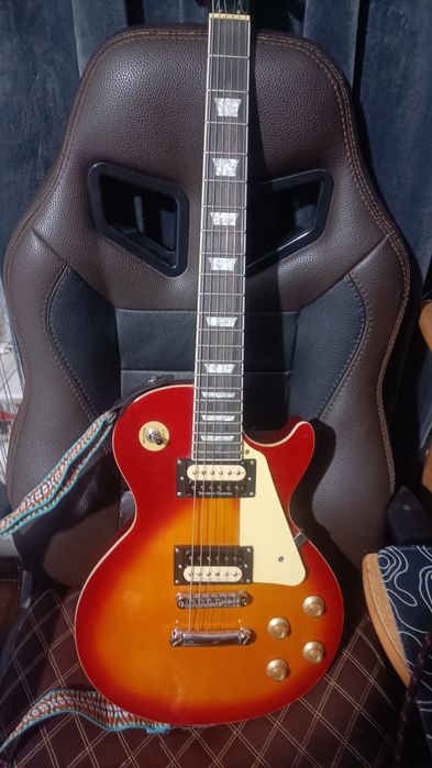 Les Paul  фирмы Smiger