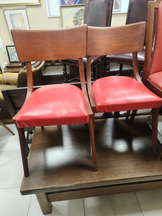 Честърфийлд стил, масив, кожа, стол. Цена в описанието.