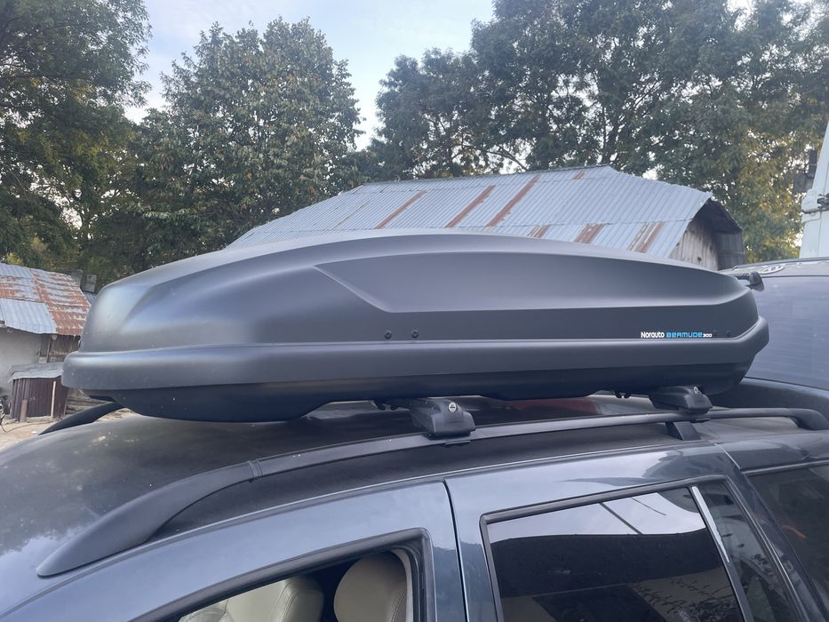 Cutie portbagaj Norauto Bermude 300 (385L) + Bare transversale incluse