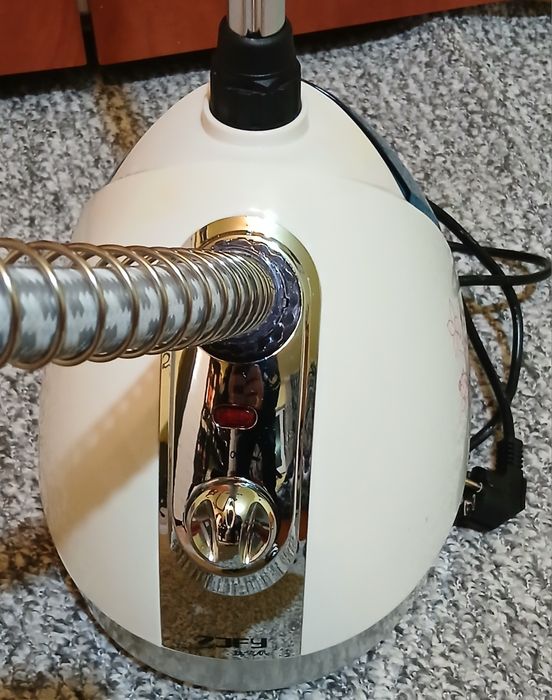 Vând urgent fier  pentru  călcat  cu aburi