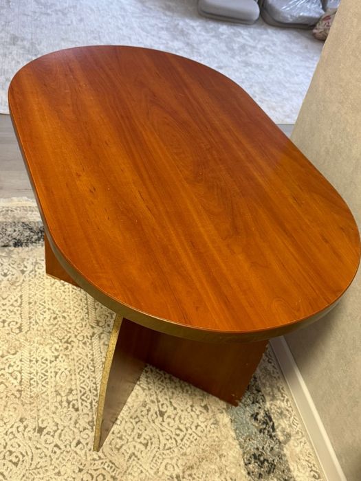 Стол кухонный овальный