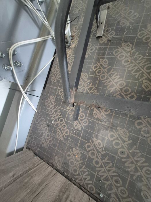 Продавам багажник за Peugeot expert