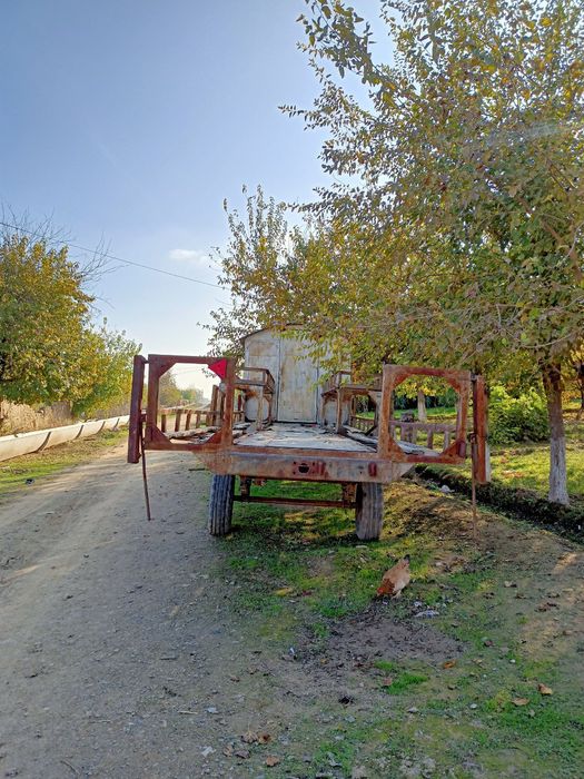 Асалари прицепи, бакувват тележка