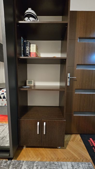 Vand corp de mobila, biblioteca