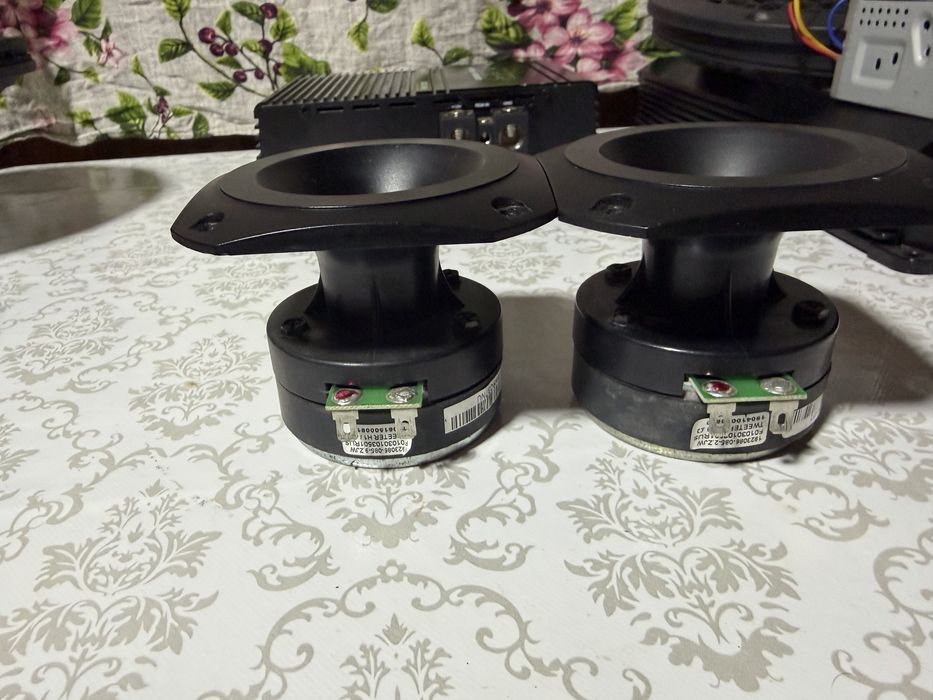 Продам автозвк сабвуфер усилители и фронт