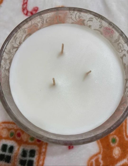 Lumânare parfumată Tobacco Vanilla. Arde 35 ore.