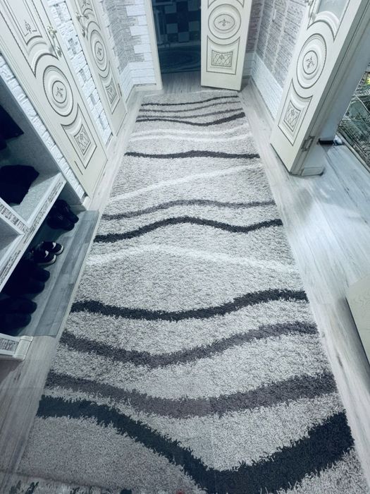 Продаются ковры для прихожей, в отличном состоянии