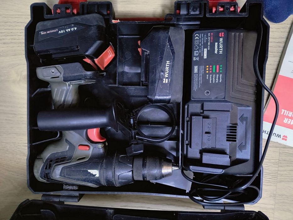 Bormasina Würth defecta + 2 acumulatori și încărcător functional