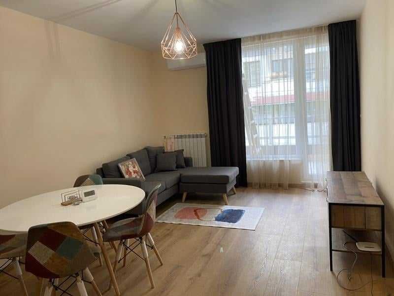 Дава се под наем Двустаен апартамент в София, Хладилника - 65 кв.м за 499.8 € - Снимка #2