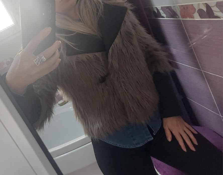 Blănță ,mărime S.Stare foarte bună.