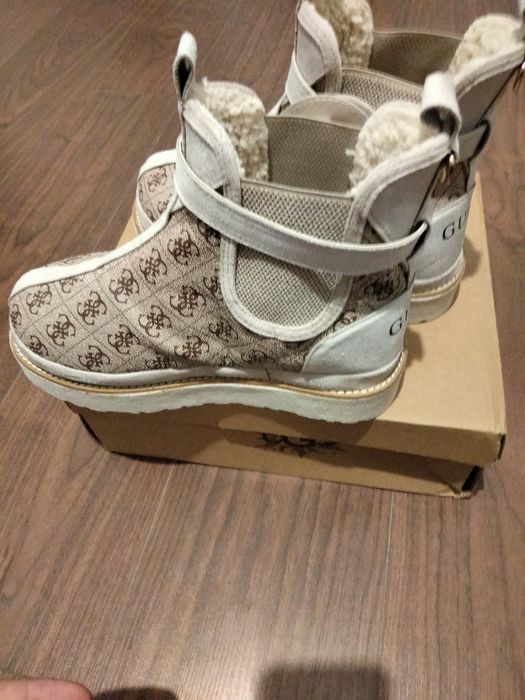 UGG Noi vânzare București