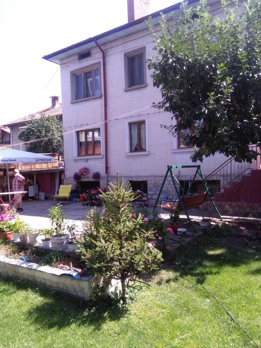 Продава се Къща в Велинград - 320 кв.м за 563 €/кв.м - Снимка #1