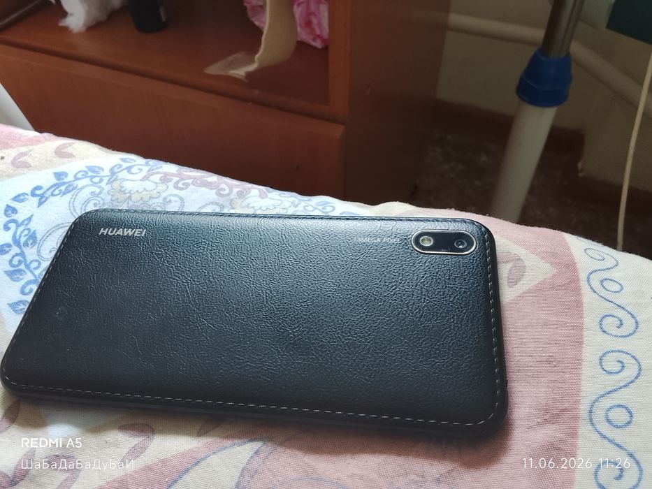 Продам телефон Хуавей ю5