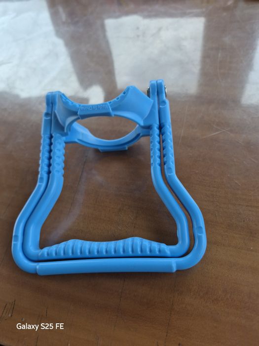 Дръжки за галони.