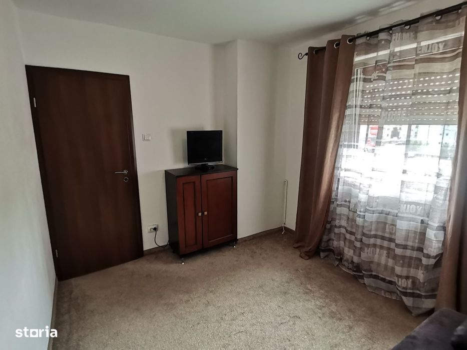 INCHIRIEZ apartament 3 camere, renovat,zona Ciresica