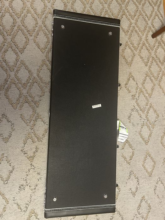 Hard case/ Кейс/ Чехол для электрогитары/ strat/ tele