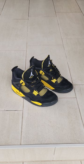 Jordan 4 Yellow Thunder