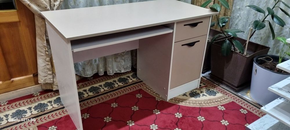 Стол для кампютор