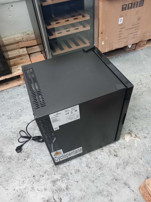 SUPER OFERTA Mini frigider-40%