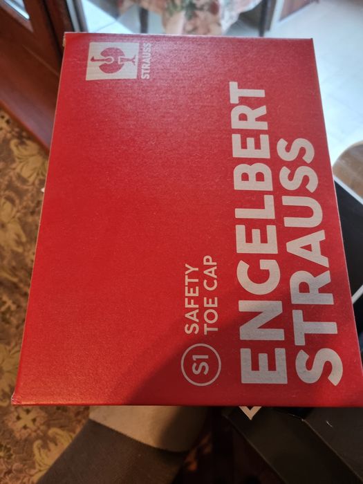 Работни обувки с бомбе Щраус