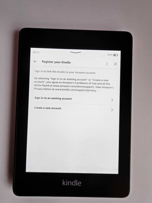 Kindle Paperwhite 4 10th. gen 8GB free Amazon account
