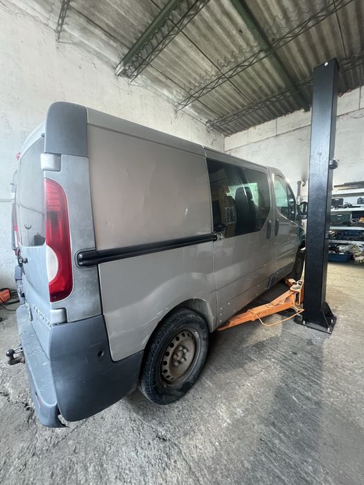 De vanzare opel vivaro Avariat