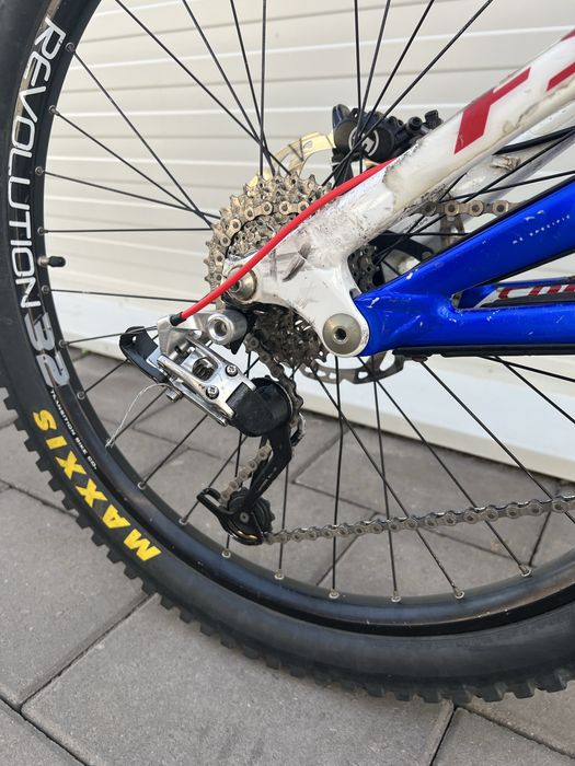 Specialized Demo 8
