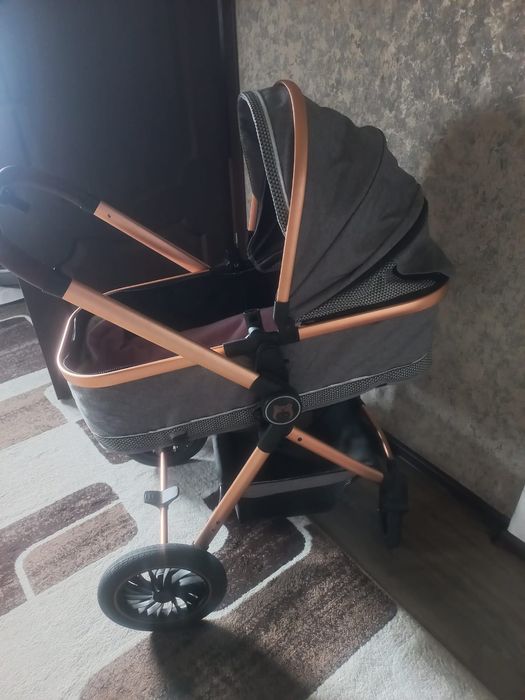 Продам коляску в отличном состоянии