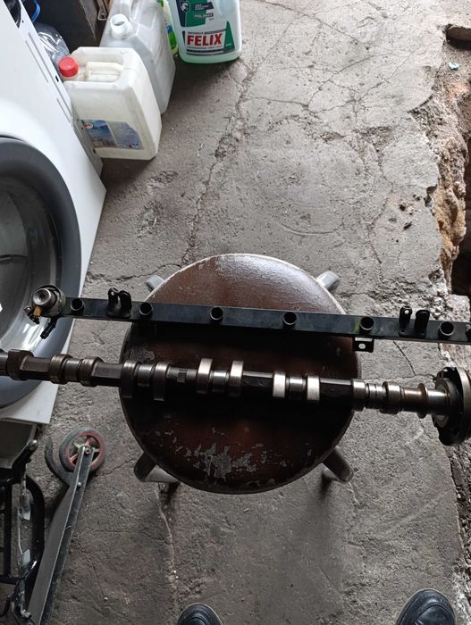 Продам распредвал БМВ ванусный 2.0л