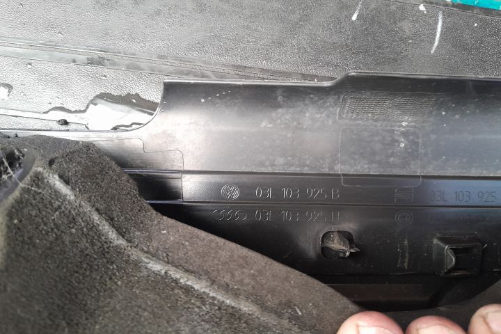 Capac motor 03L103925B 03L103925B Volkswagen VW Passat B6