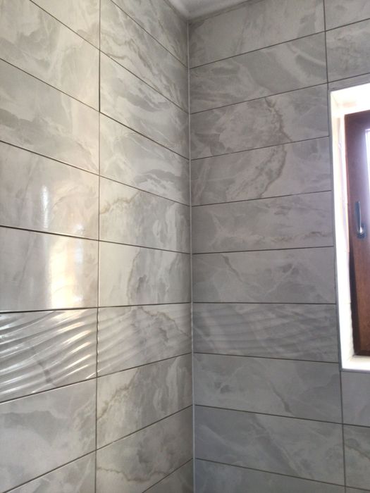 finisaje exterioare sau interioare,case la roșu sau la cheiei,tencuieli mecanizate,placări cu polistiren sau vata,montaj rigips zona Oradea +/-20km