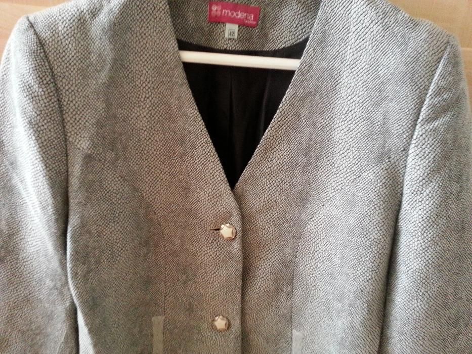 Дамски костюм сако и пола сребристосив