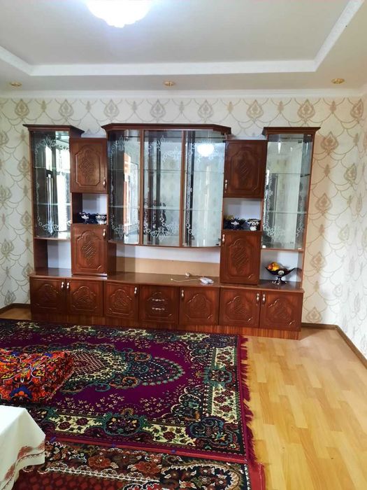 Stenka sotiladi yaxshi holatda yangidek