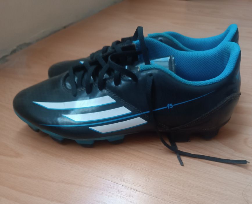 Бутонки Adidas 39 u 1/3