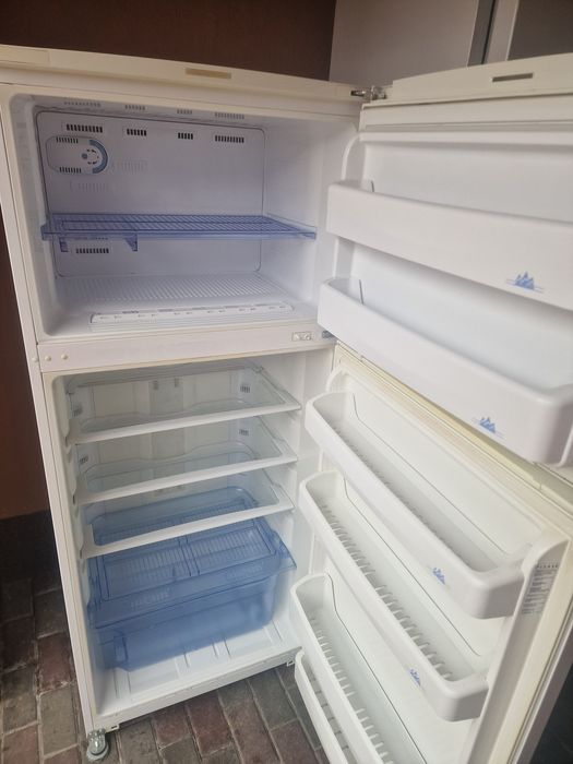 Frigider garantie și transport